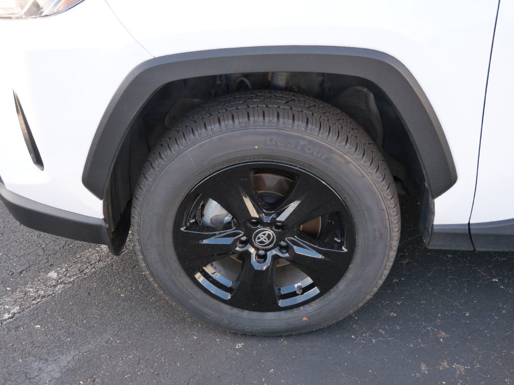 Certified 2025 Toyota RAV4 LE AWD/4WD image 8