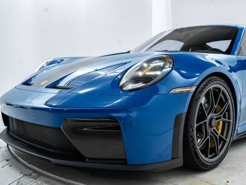 Used 2025 Porsche 911 GT3 RWD image 24