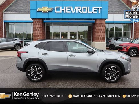 Used 2024 Chevrolet Trax RS w/ Driver Confidence Package FWD image 1
