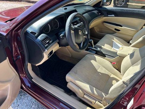 Used 2012 Honda Accord LX image 8