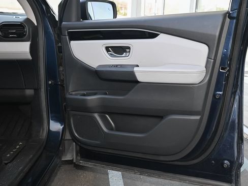 Used 2025 Honda Pilot EX-L image 48
