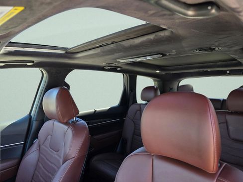 Used 2025 Kia Telluride SX Prestige image 29
