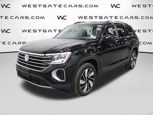 Used 2024 Volkswagen Atlas SE image 1