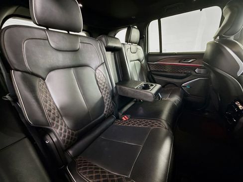 Used 2022 Jeep Grand Cherokee Summit w/ Luxury Tech Group V image 28