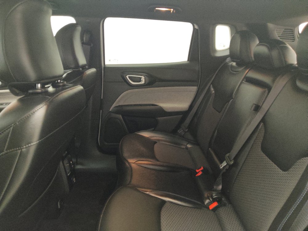 Used 2023 Jeep Compass Latitude AWD/4WD image 18