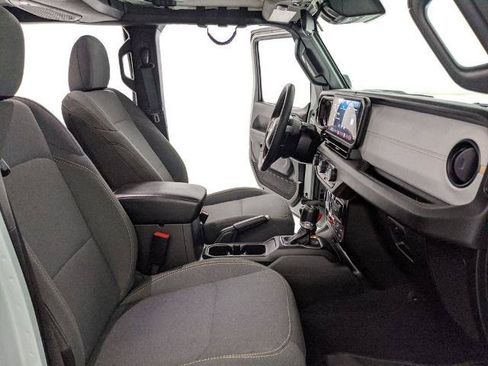 Used 2024 Jeep Wrangler Unlimited Sport AWD/4WD image 20
