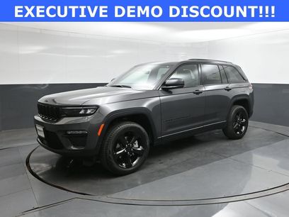 New 2025 Jeep Grand Cherokee Limited w/ Black Appearance Package