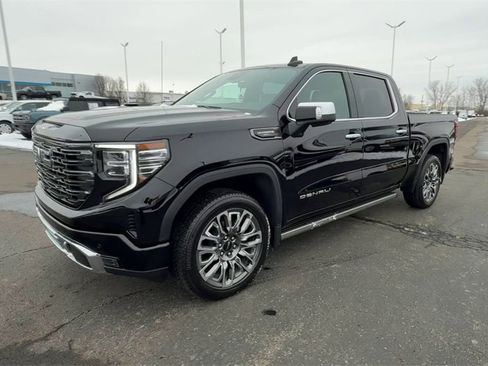 Used 2024 GMC Sierra 1500 Denali Ultimate image 4