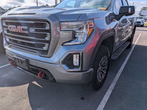 Used 2020 GMC Sierra 1500 AT4 w/ AT4 Premium Package AWD/4WD image 2