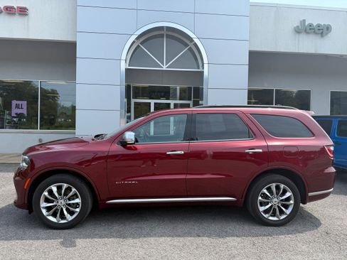 Used 2023 Dodge Durango Citadel image 2