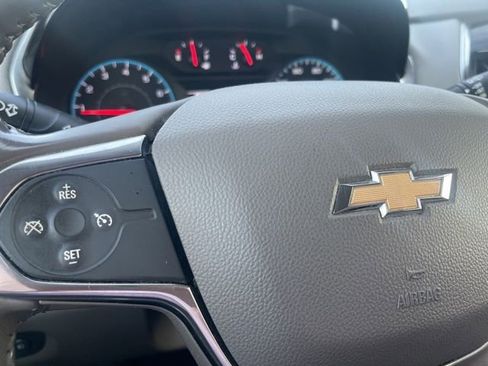 Used 2019 Chevrolet Traverse LT FWD image 16