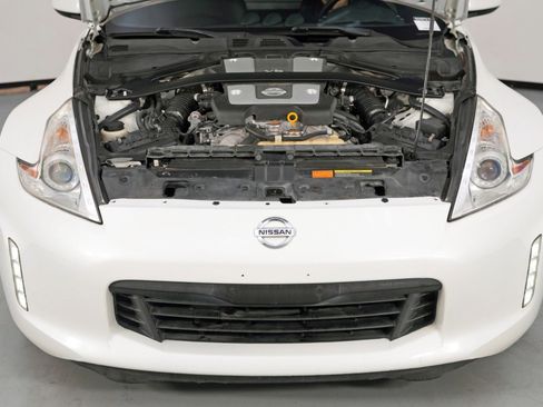 Used 2014 Nissan 370Z Touring w/ Sport Package image 7