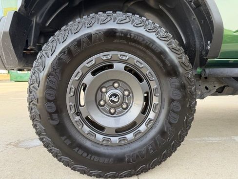 Used 2023 Ford Bronco Everglades image 29