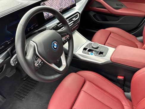 Used 2023 BMW i4 eDrive35 image 9