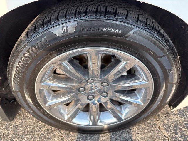 Used 2013 Chrysler 300 C w/ Light Group RWD image 21