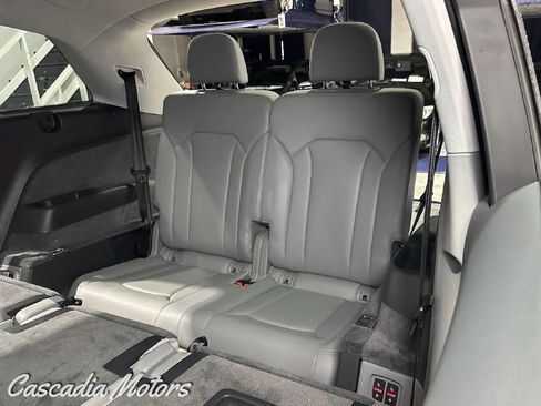 Used 2018 Audi Q7 3.0T Premium Plus image 11