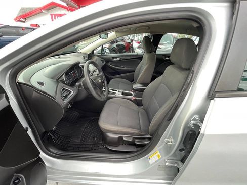 Used 2018 Chevrolet Cruze LS FWD image 10