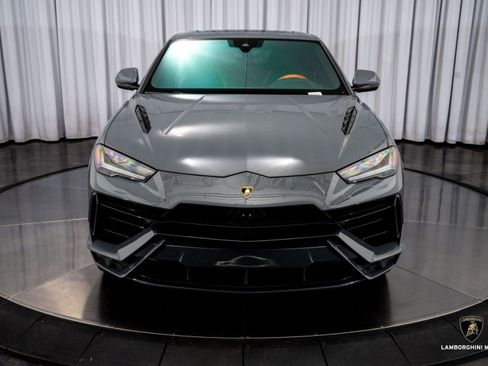 Used 2023 Lamborghini Urus S image 4