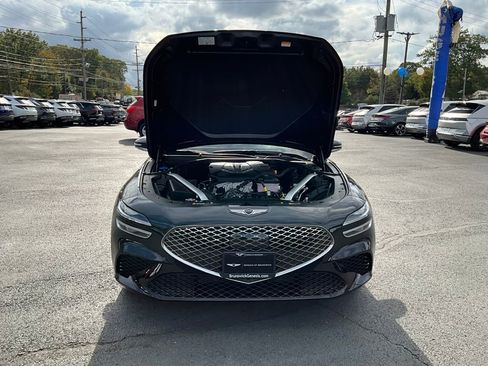 Used 2025 Genesis G70 2.5T image 11