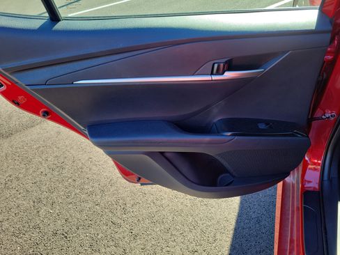 Used 2025 Toyota Camry LE image 9