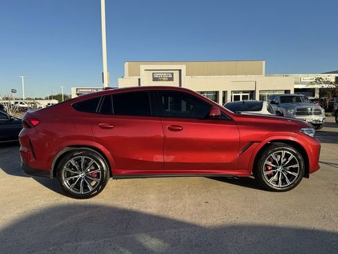 Used 2023 BMW X6 xDrive40i w/ M Sport Package image 3