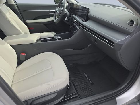 Certified 2025 Hyundai Sonata SEL FWD image 33