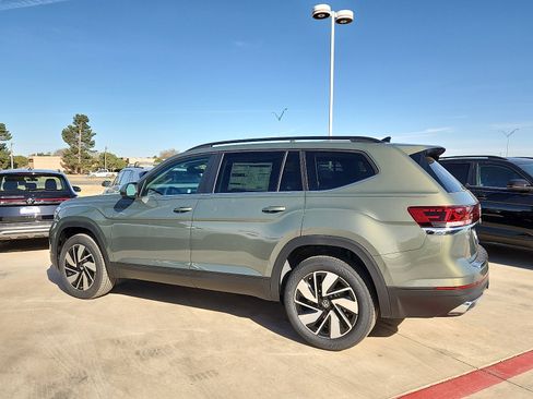 New 2026 Volkswagen Atlas SE image 4