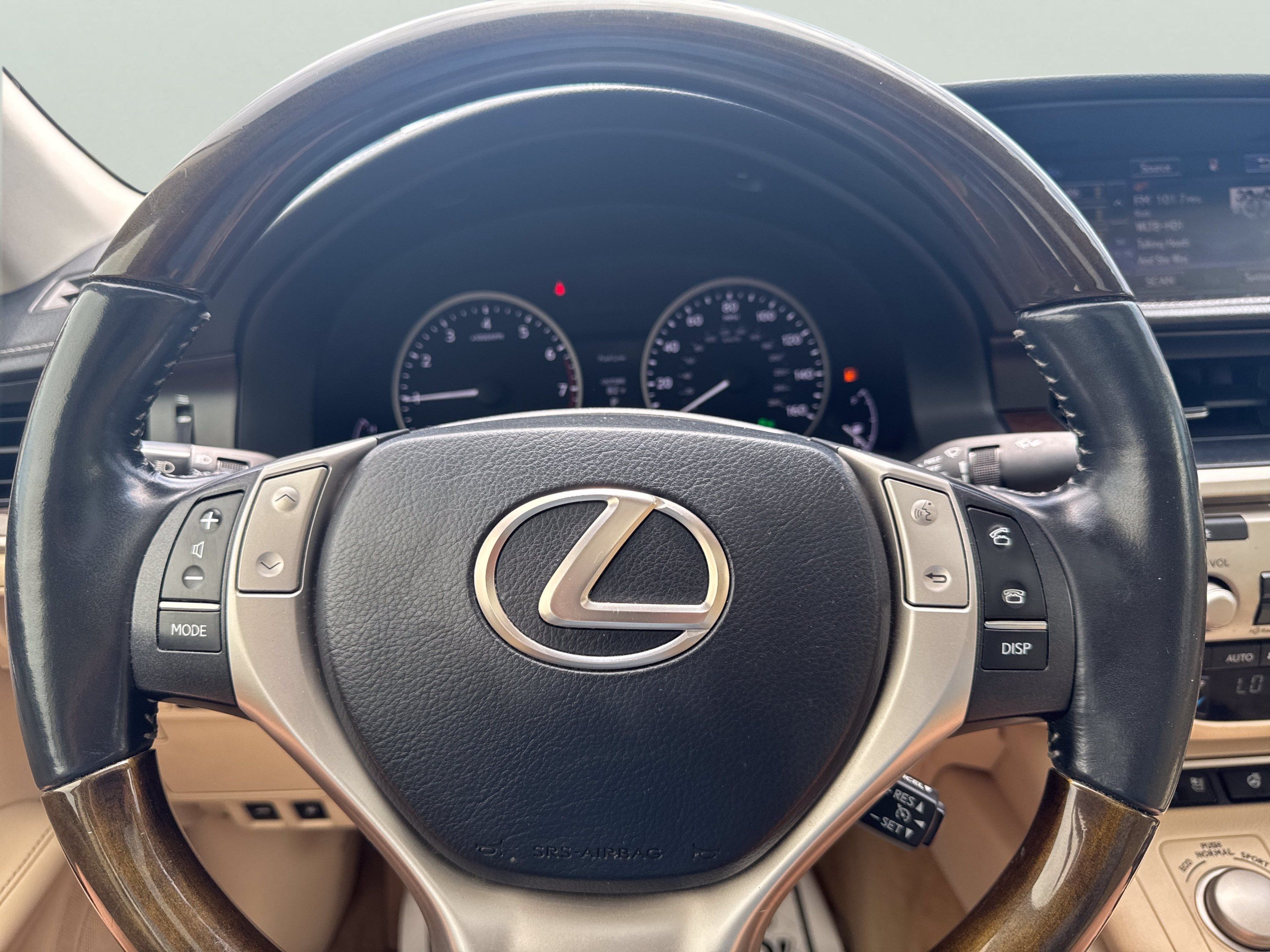 Used 2015 Lexus ES 350 w/ Luxury Package FWD image 14