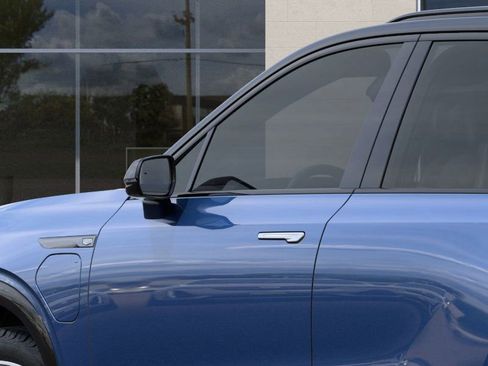 New 2026 Cadillac Vistiq Sport w/ LPO, Floor Liner Package image 12