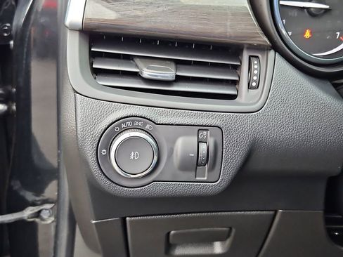 Used 2019 Buick Envision Essence image 14