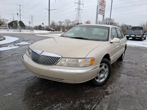 Used 2000 Lincoln Continental image 1