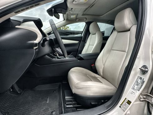 Used 2025 MAZDA MAZDA3 2.5 Turbo Sedan w/Premium Plus image 3