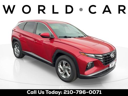 Used 2022 Hyundai Tucson SE image 1