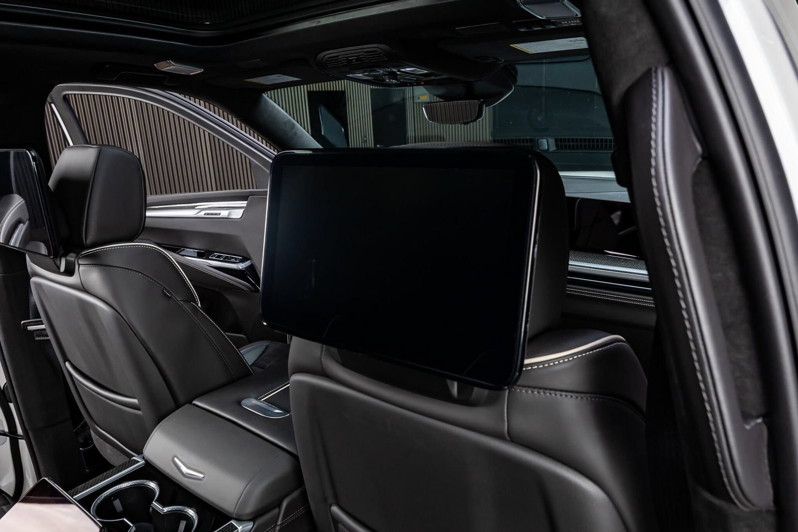 Used 2025 Cadillac Escalade V AWD/4WD image 31
