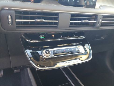 Used 2024 Lincoln Corsair FWD w/ Equipment Group 102A image 23