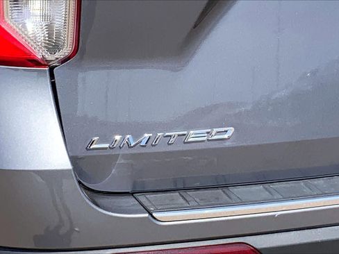Certified 2021 Ford Explorer Limited w/ Equipment Group 301A AWD/4WD image 10