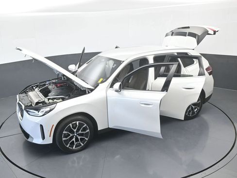 Used 2025 BMW X3 xDrive30i w/ M Sport Package image 69