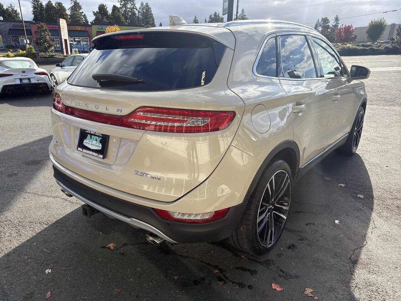 Used 2018 Lincoln MKC Reserve AWD/4WD image 9