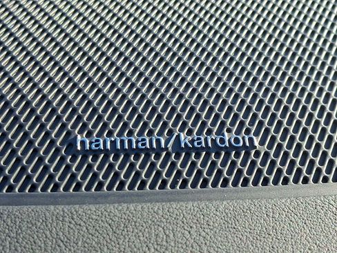 New 2026 Volvo XC90 B6 Plus w/ Protection Package Premier image 11