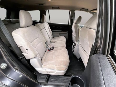 Used 2018 Honda Pilot EX image 16