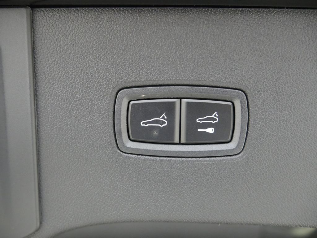 Certified 2026 Porsche Cayenne AWD/4WD image 26