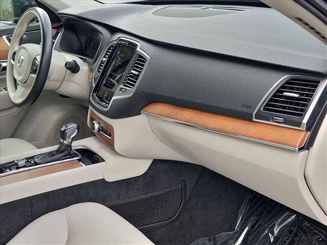 Used 2021 Volvo XC90 T6 Momentum w/ Protection Package Premier AWD/4WD image 22