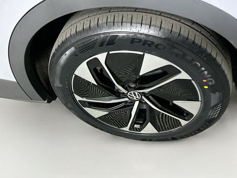 Used 2022 Volkswagen ID.4 Pro S image 11