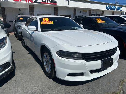 Used 2019 Dodge Charger SXT image 19
