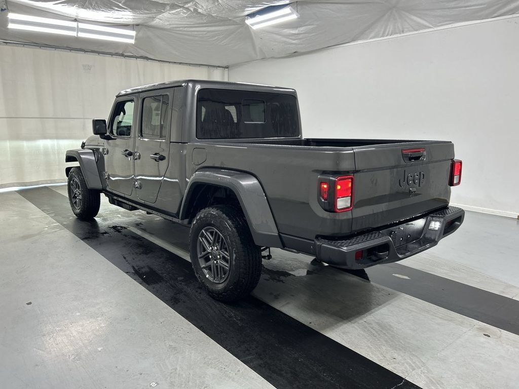 New 2026 Jeep Gladiator Sport AWD/4WD image 6