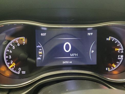 Used 2019 Jeep Grand Cherokee Limited AWD/4WD image 23