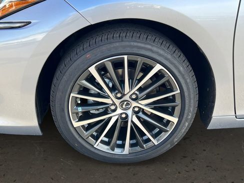New 2025 Lexus ES 350 w/ Premium Package image 23