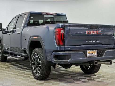 New 2026 GMC Sierra 2500 Denali w/ Denali Reserve Package AWD/4WD image 4