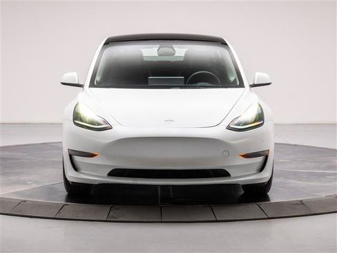 Used 2023 Tesla Model 3 Standard Range RWD image 8