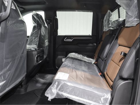 Used 2025 Chevrolet Silverado 2500 High Country w/ Technology Package image 55